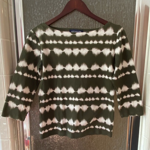 Jones New York Signature Small Tee olive/white 3/4 sleeve 100% cotton like new - Picture 3 of 7